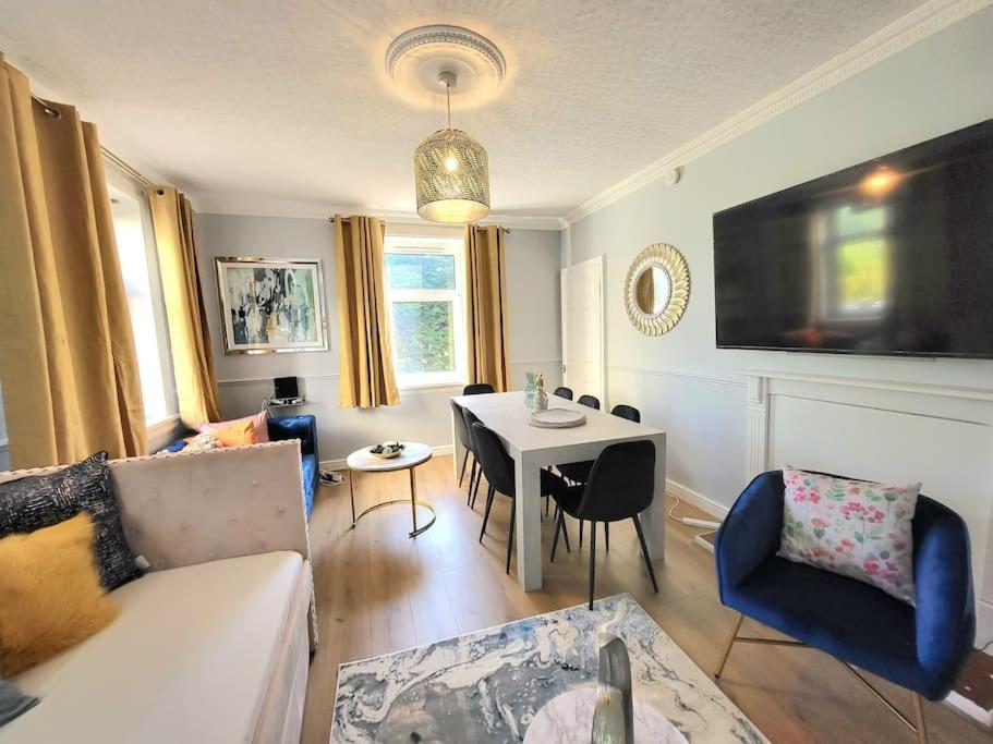 4 Bedrooms Apartment By Sensational Stay Short Lets & Serviced Accommodation EDI Exteriér fotografie